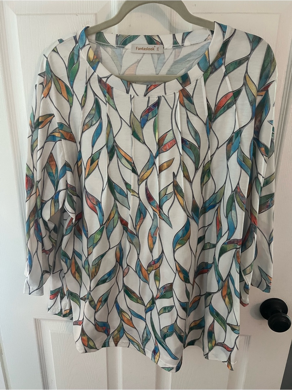 Fantastilook White Long-Sleeve Leaf Print Top